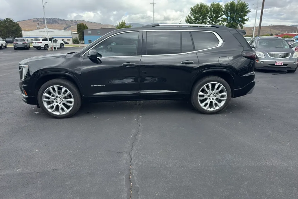 2024 Gmc Acadia Denali photo 1
