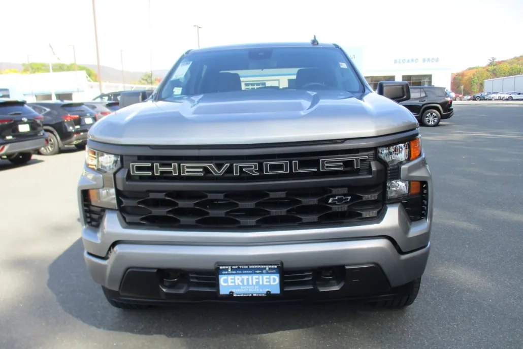 2023 Chevrolet Silverado 1500 Custom photo 1