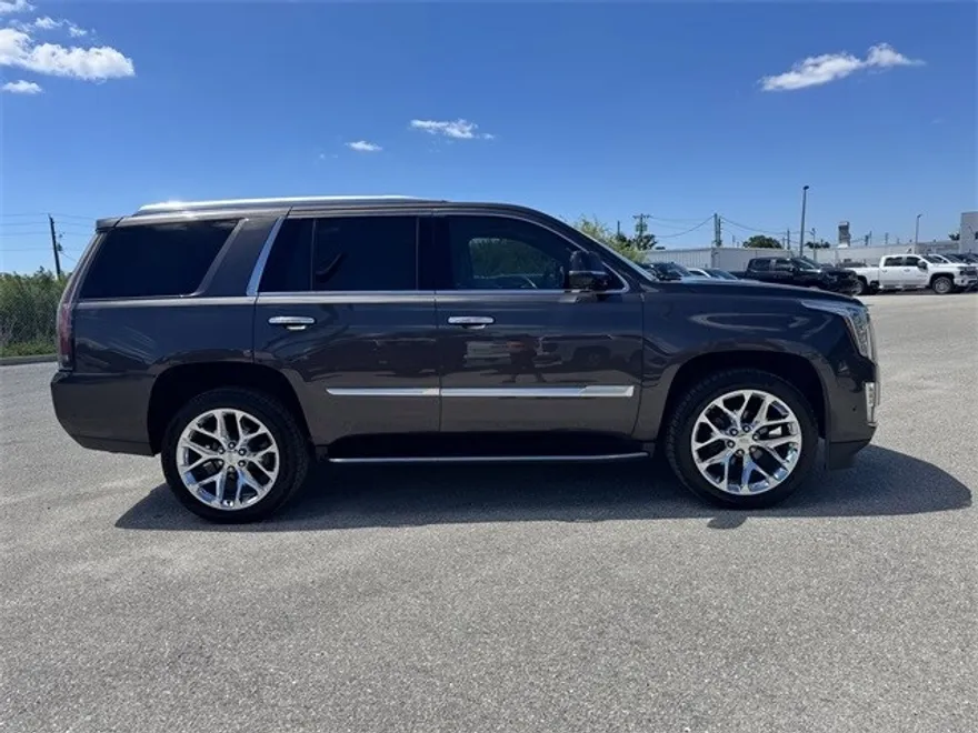2018 Cadillac Escalade Premium Luxury photo 1