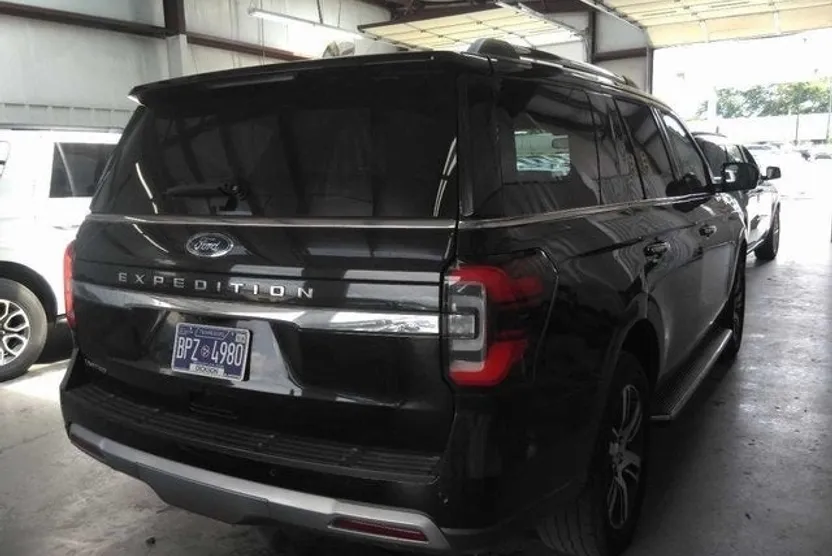 2023 Ford Expedition Limited photo 1