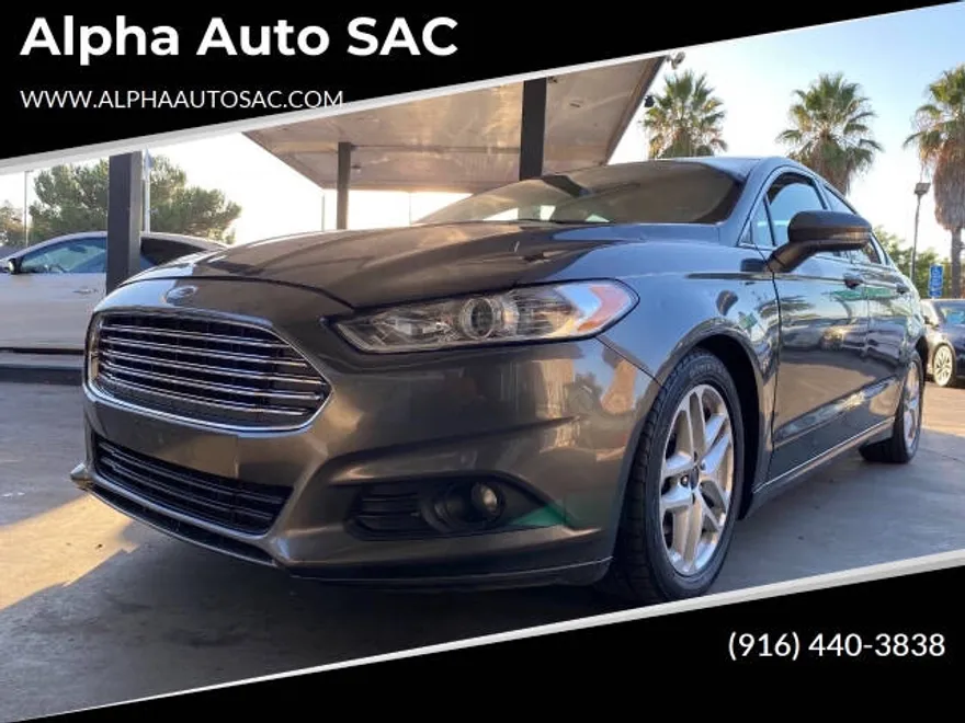 2016 Ford Fusion SE photo 1