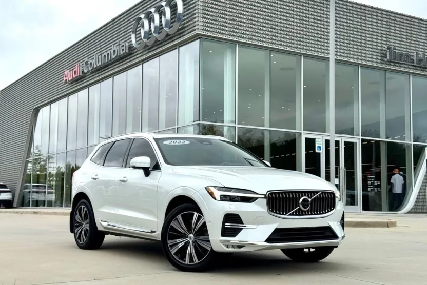 2022 Volvo XC60 Inscription photo 1