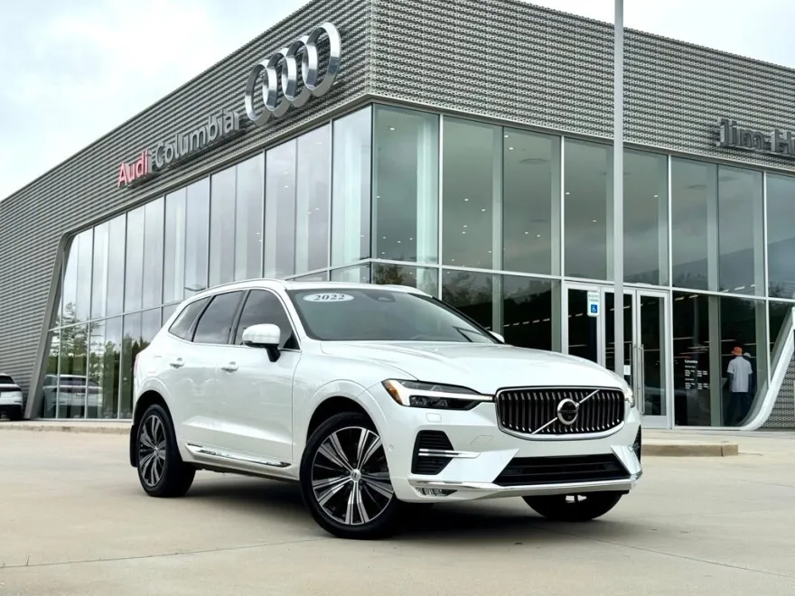 2022 Volvo XC60 Inscription photo 1