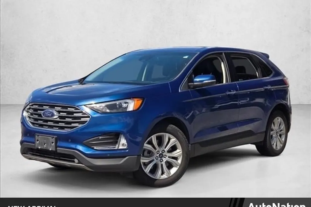 2022 Ford Edge Titanium photo 1