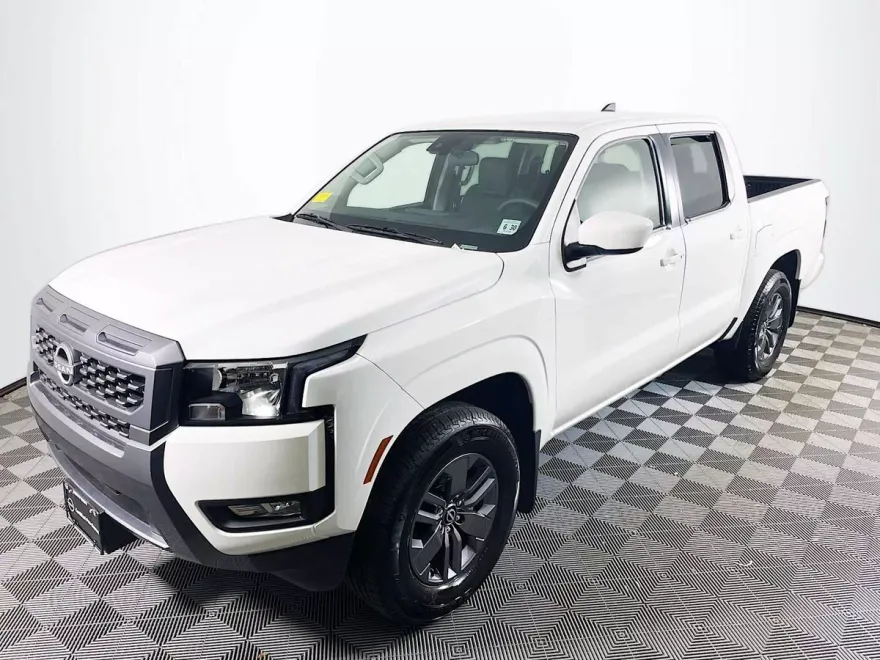 2025 Nissan Frontier SV photo 1