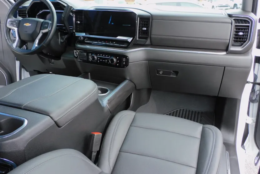 2024 Chevrolet Silverado 2500HD LTZ photo 1