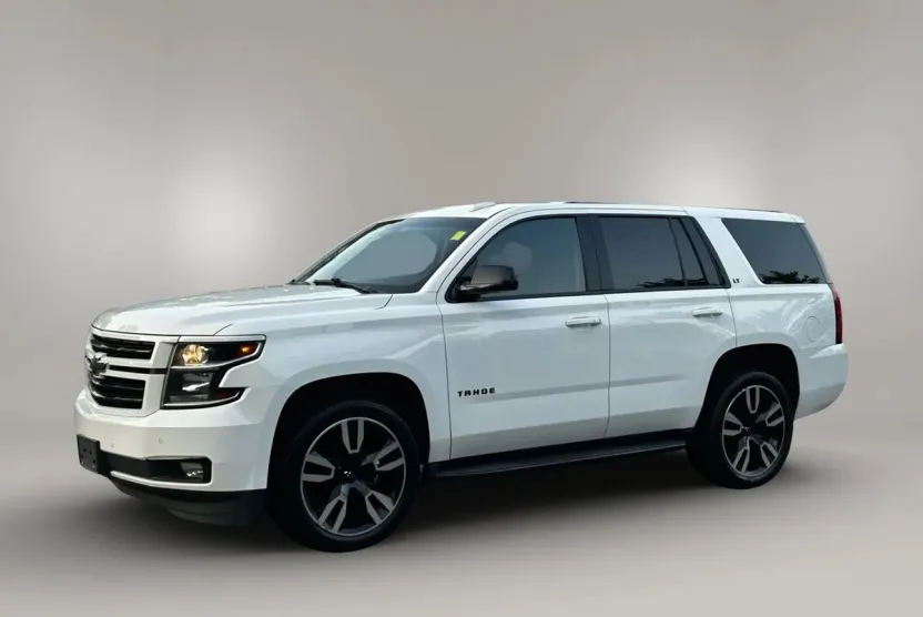 2019 Chevrolet Tahoe LT photo 1