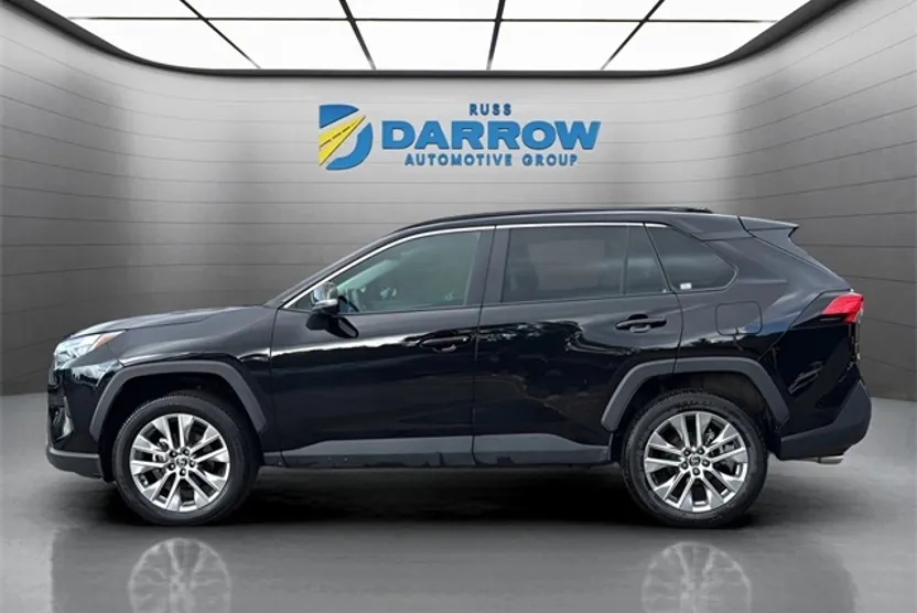 2025 Toyota RAV4 XLE Premium photo 1