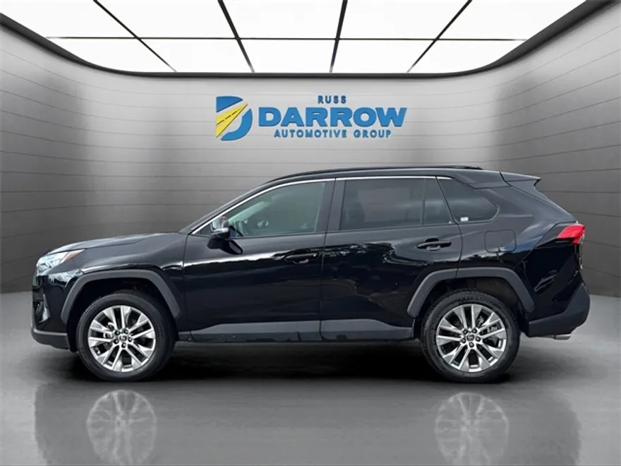 2025 Toyota RAV4 XLE Premium photo 1