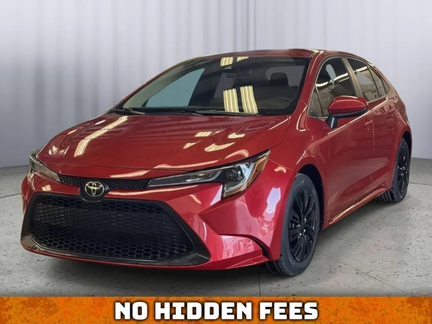2021 Toyota Corolla LE photo 1