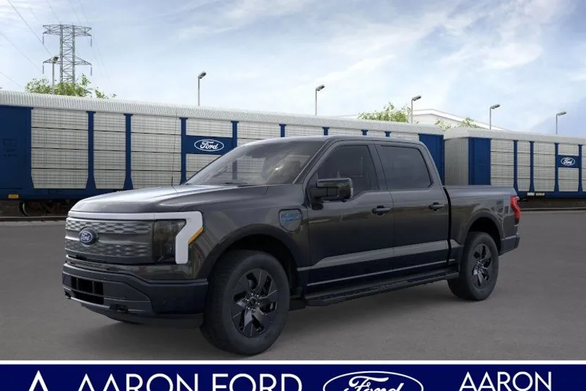 2025 Ford F-150 Lightning Lariat photo 1