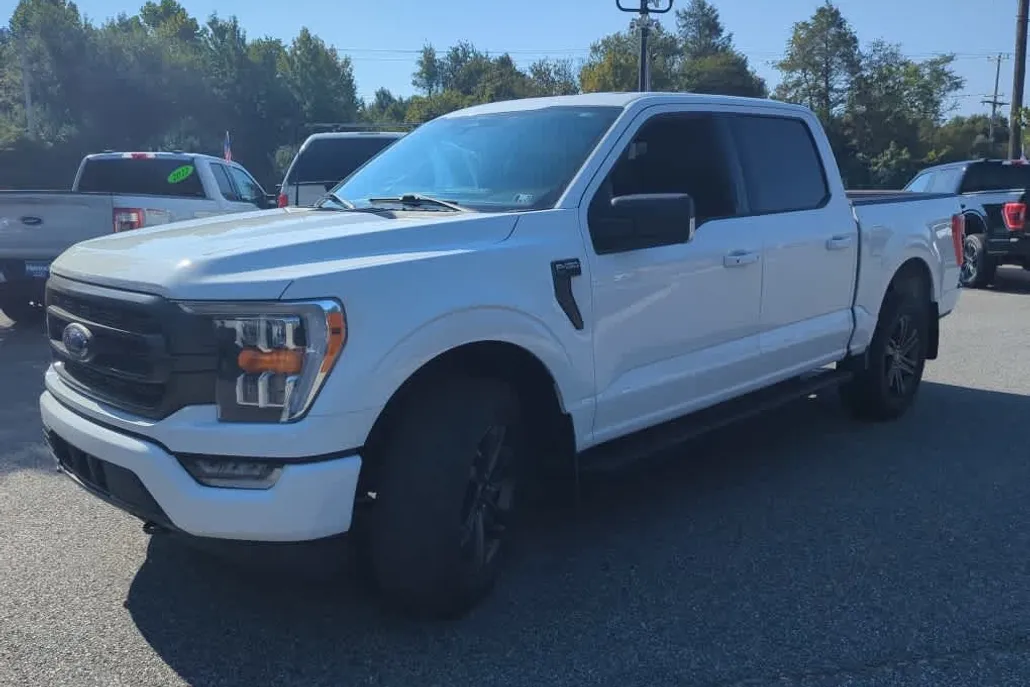 2022 Ford F-150 XLT photo 1