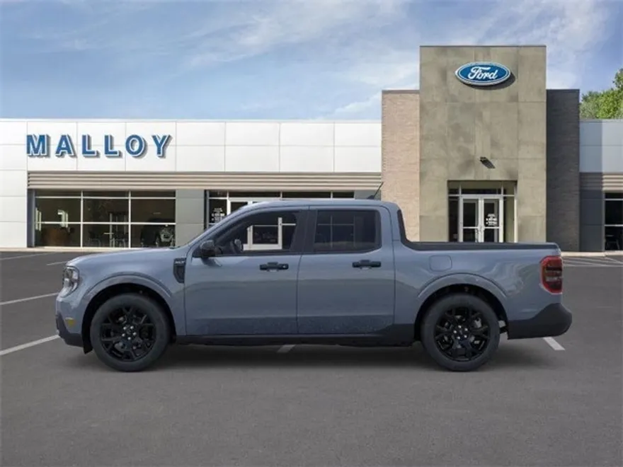 2025 Ford Maverick XLT photo 1