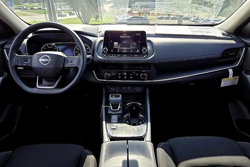 2025 Nissan Rogue S photo 1