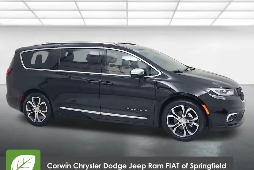 2025 Chrysler Pacifica Pinnacle photo 1