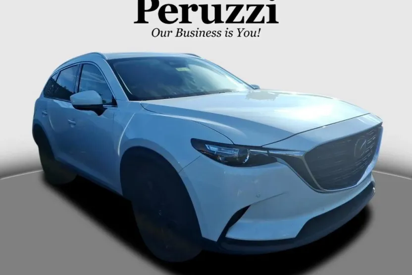 2022 Mazda CX-9 Touring photo 1