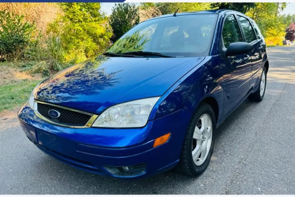2005 Ford Focus ZX5 S photo 1