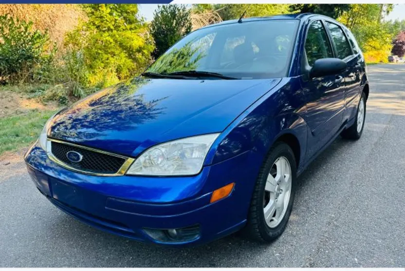 2005 Ford Focus ZX5 S photo 1