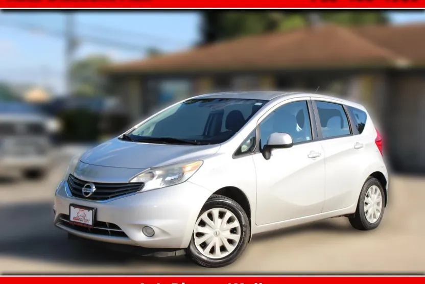 2014 Nissan Versa Note S photo 1