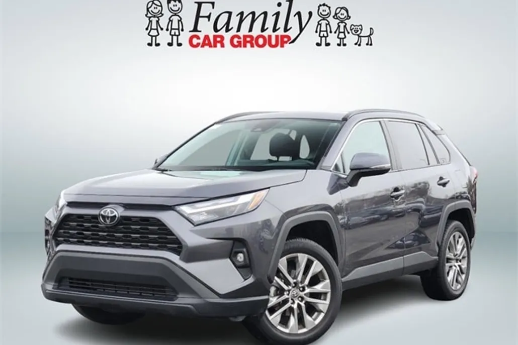 2023 Toyota RAV4 XLE Premium photo 1