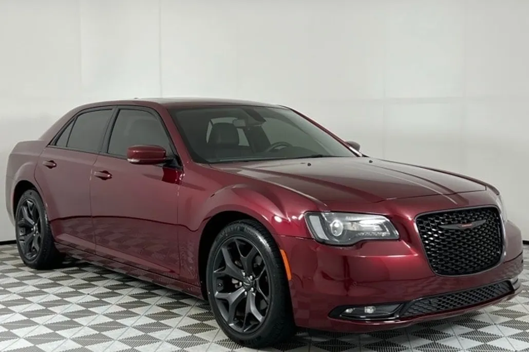 2023 Chrysler 300 S photo 1