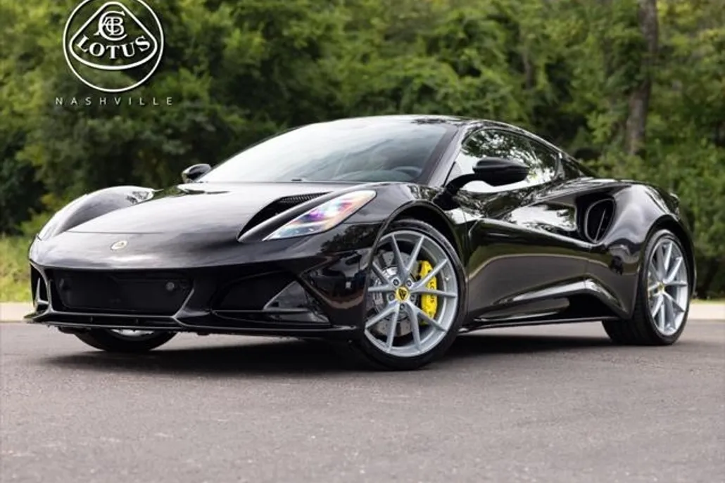 2025 Lotus Emira Base photo 1