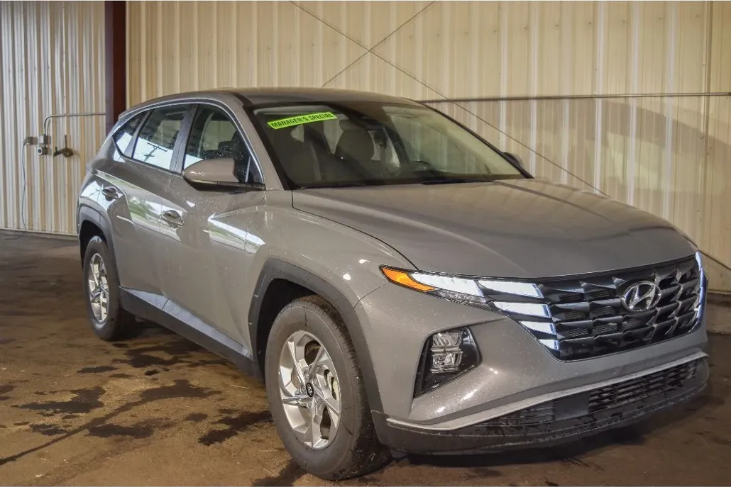 2024 Hyundai Tucson SE photo 1