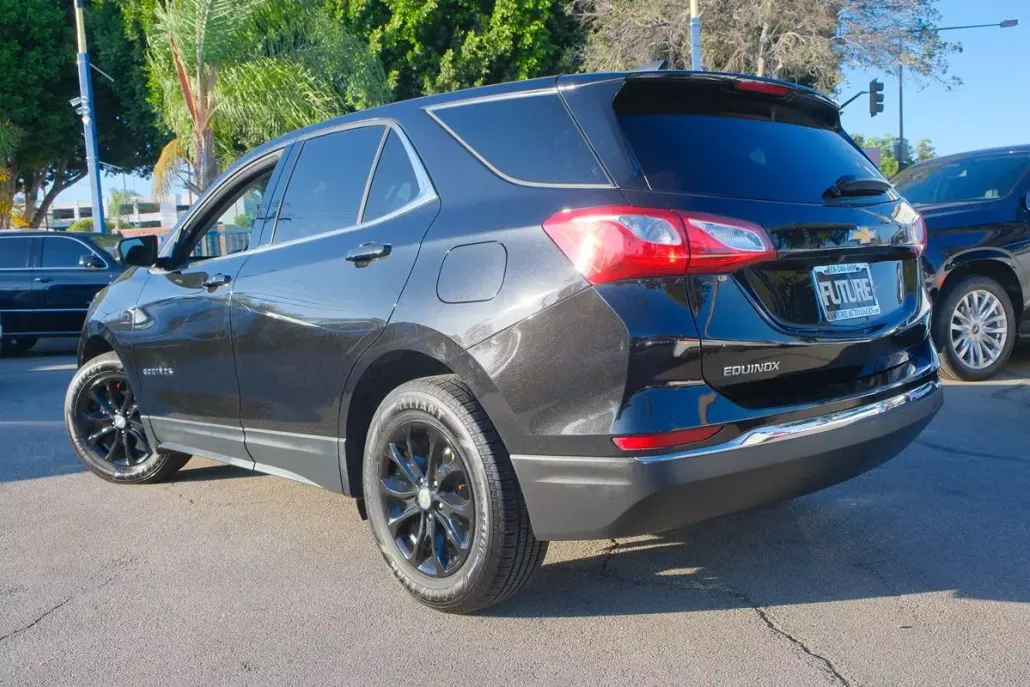 2020 Chevrolet Equinox LT photo 1