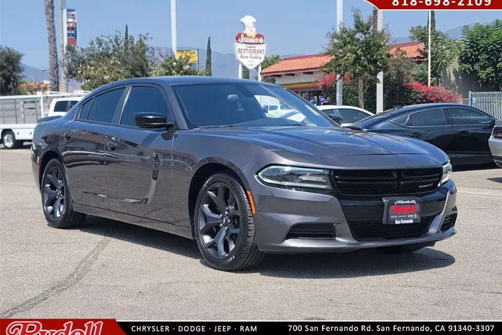 2020 Dodge Charger SXT photo 1