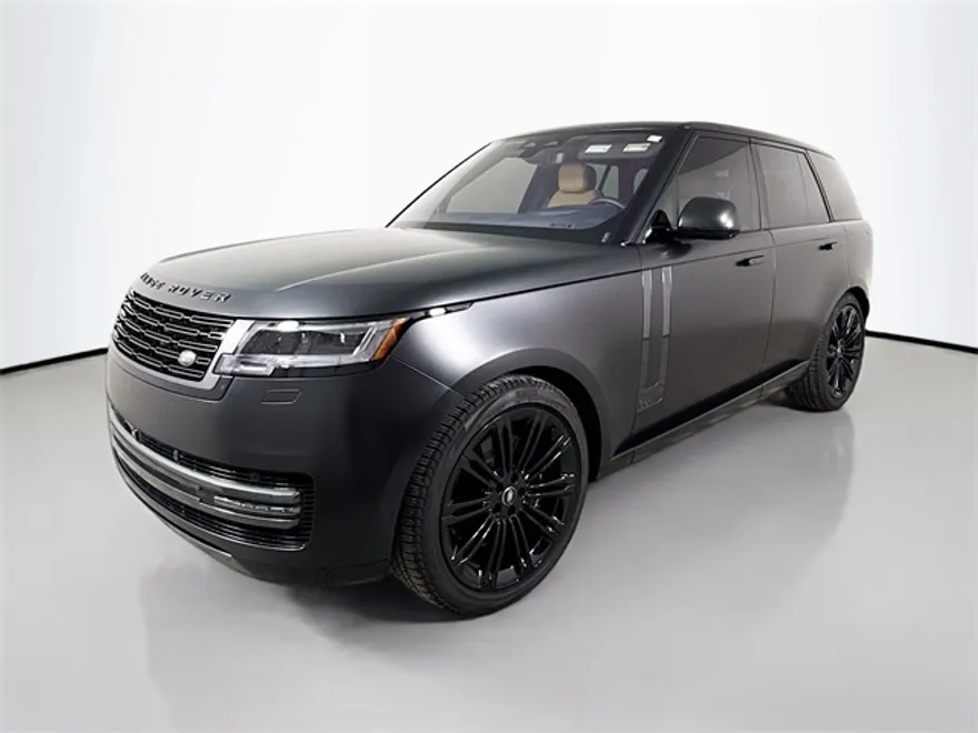 2023 Land Rover Range Rover SE photo 1