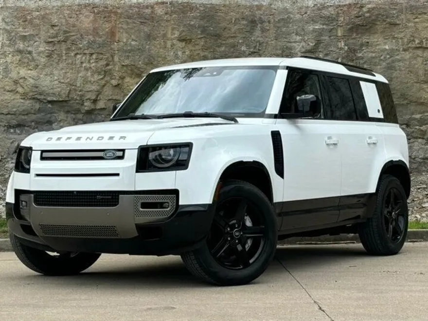 2022 Land Rover Defender 110 X-Dynamic SE photo 1