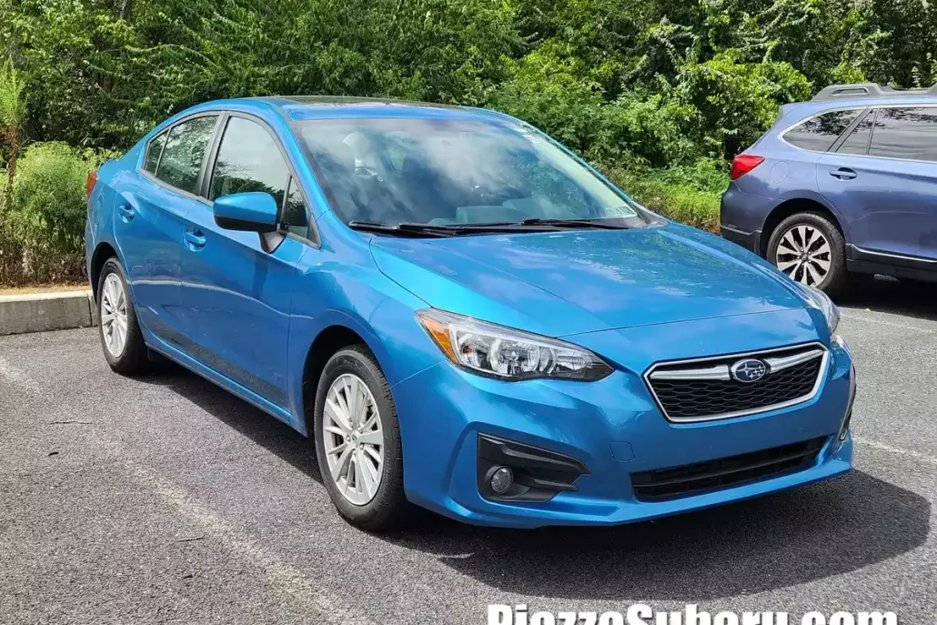 2017 Subaru Impreza 2.0i Premium photo 1