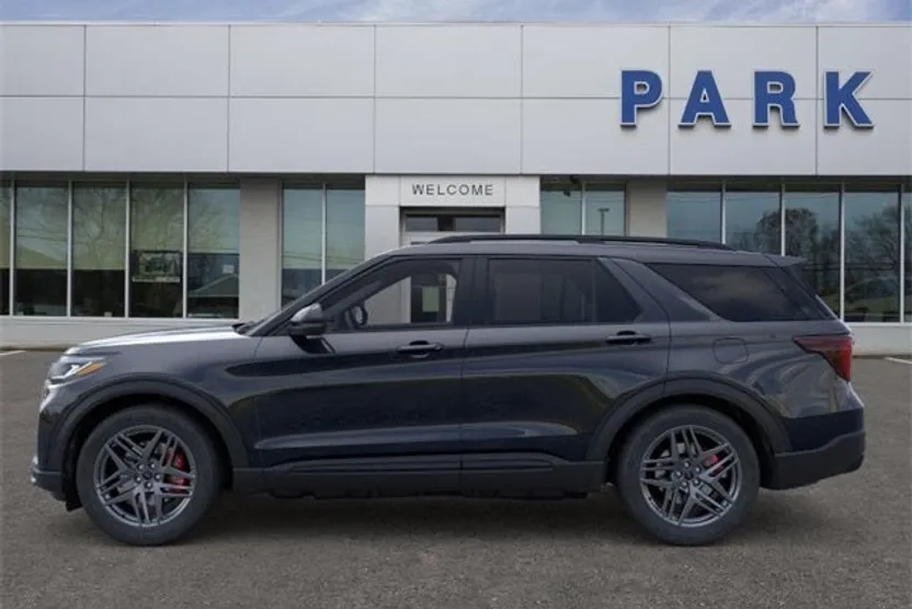 2025 Ford Explorer ST photo 1