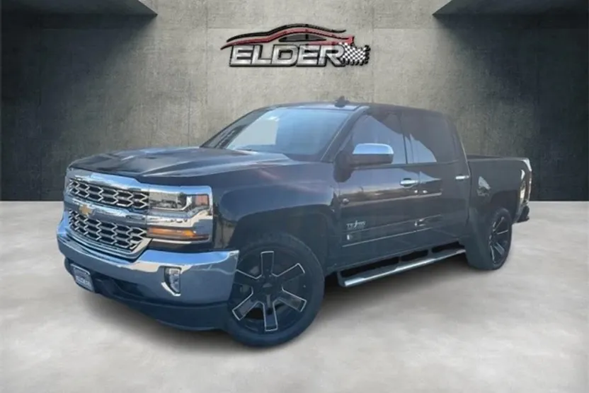 2018 Chevrolet Silverado 1500 LT photo 1