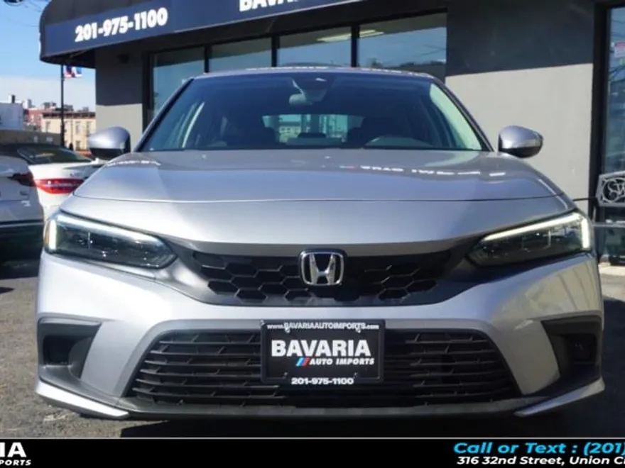 2024 Honda Civic Hatchback EX-L photo 1