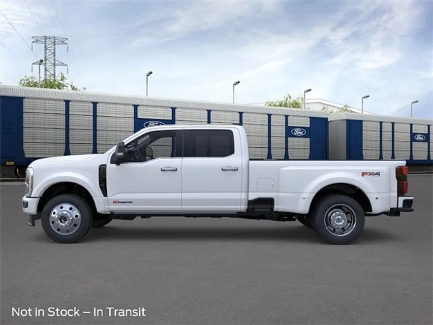 2026 Ford F-450 Platinum photo 1