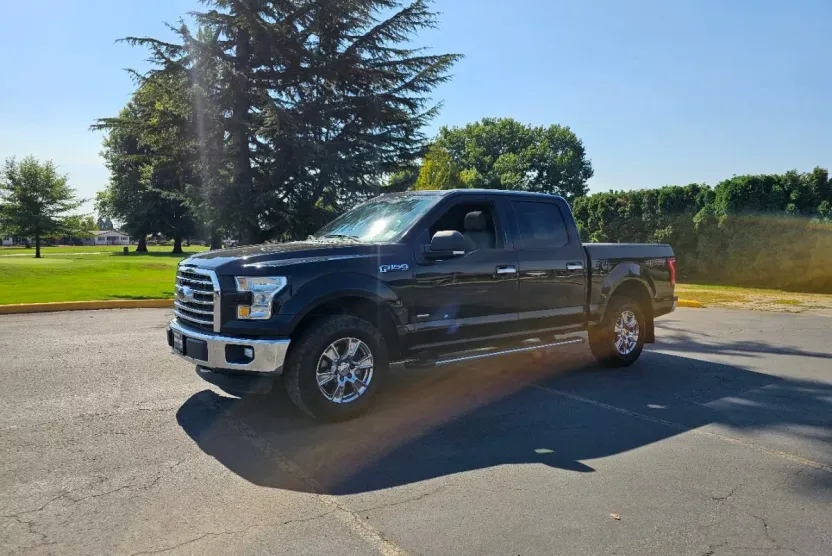 2016 Ford F-150 XLT photo 1