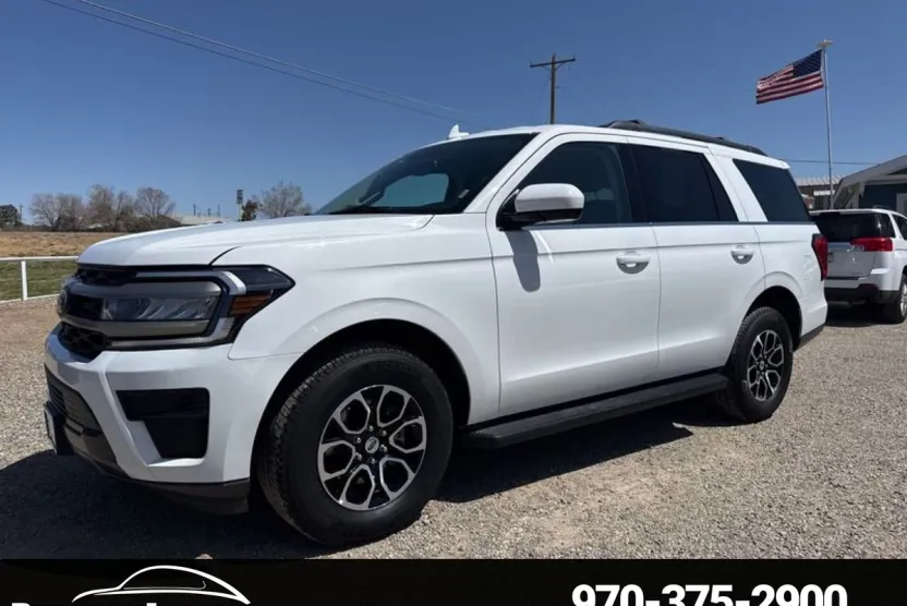 2024 Ford Expedition XLT photo 1