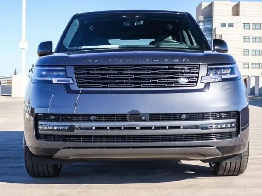 2025 Land Rover Range Rover SE photo 1