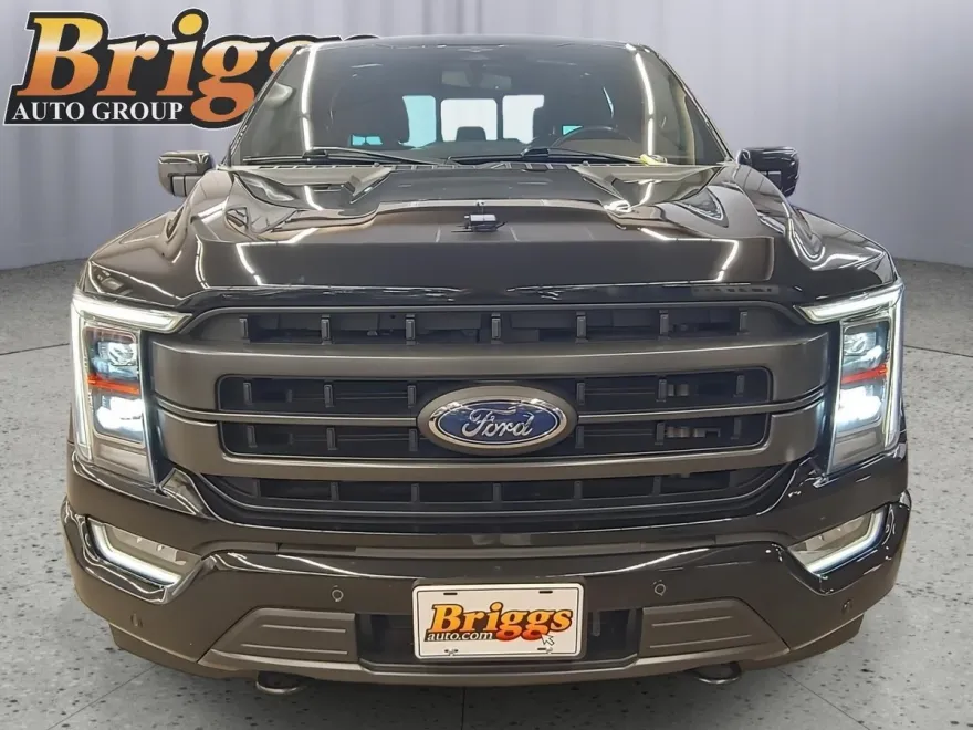 2023 Ford F-150 Lariat photo 2