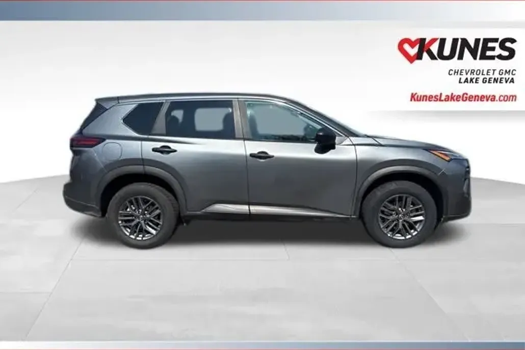 2024 Nissan Rogue S photo 1