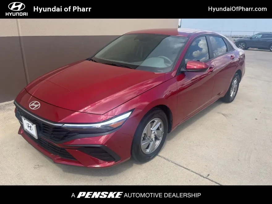 2025 Hyundai Elantra SE photo 1
