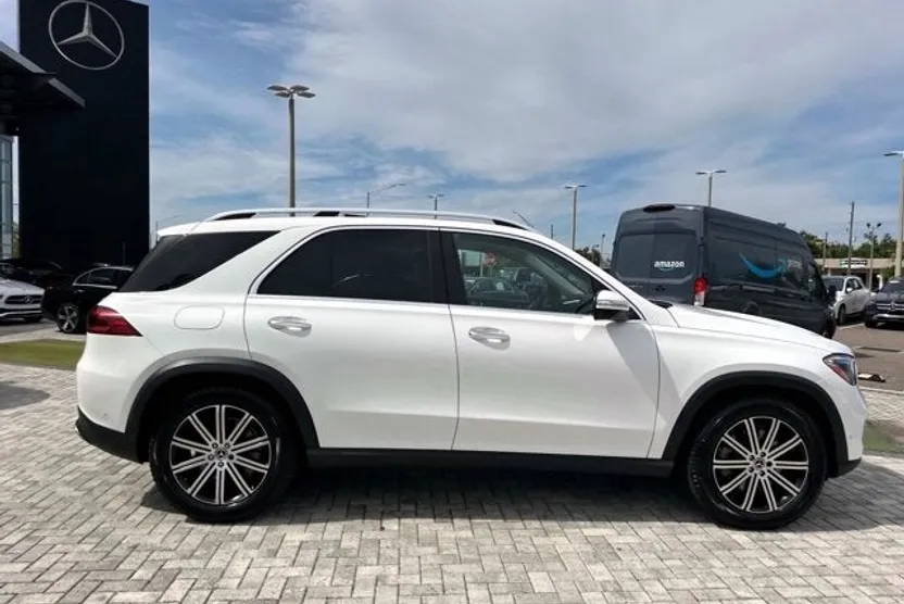 2024 Mercedes Benz GLE 450 photo 1