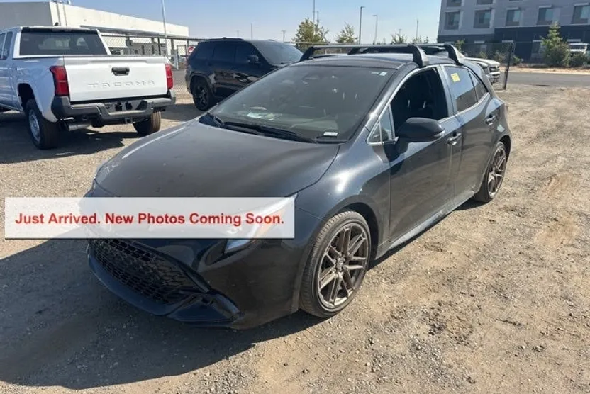 2024 Toyota Corolla SE photo 1