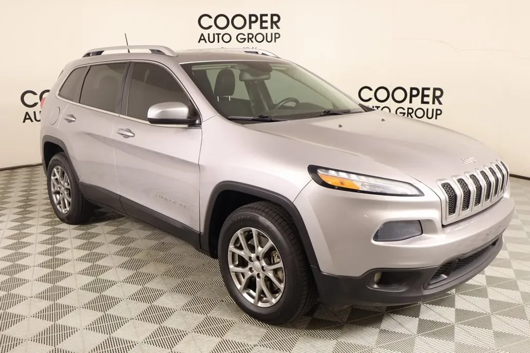 2018 Jeep Cherokee Latitude photo 1