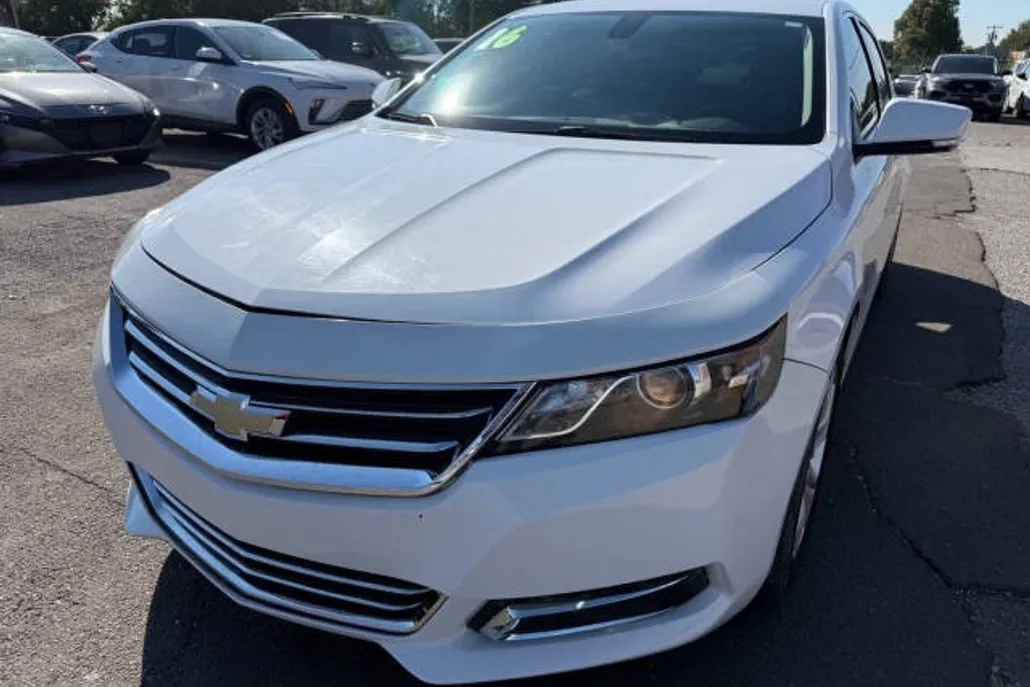 2016 Chevrolet Impala 1LT photo 1