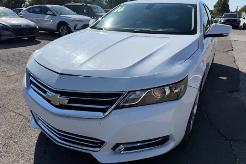 2016 Chevrolet Impala 1LT photo 1