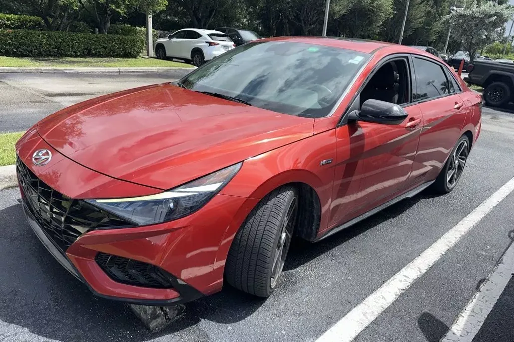 2022 Hyundai Elantra N Line photo 1