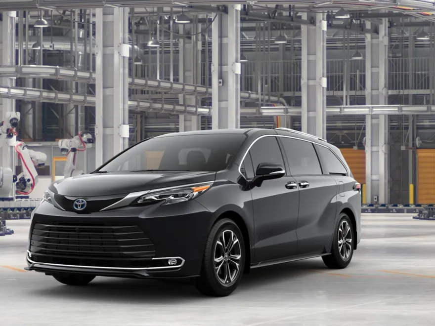 2025 Toyota Sienna Platinum photo 1