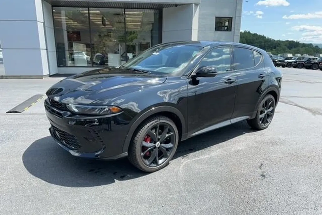 2024 Dodge Hornet R/T Plus photo 1